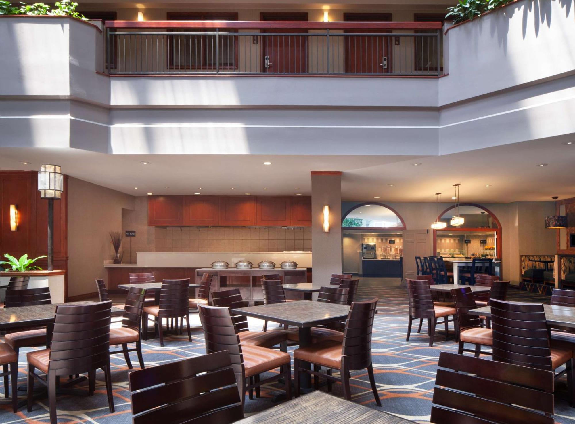 Embassy Suites By Hilton Dallas Near The Galleria Buitenkant foto