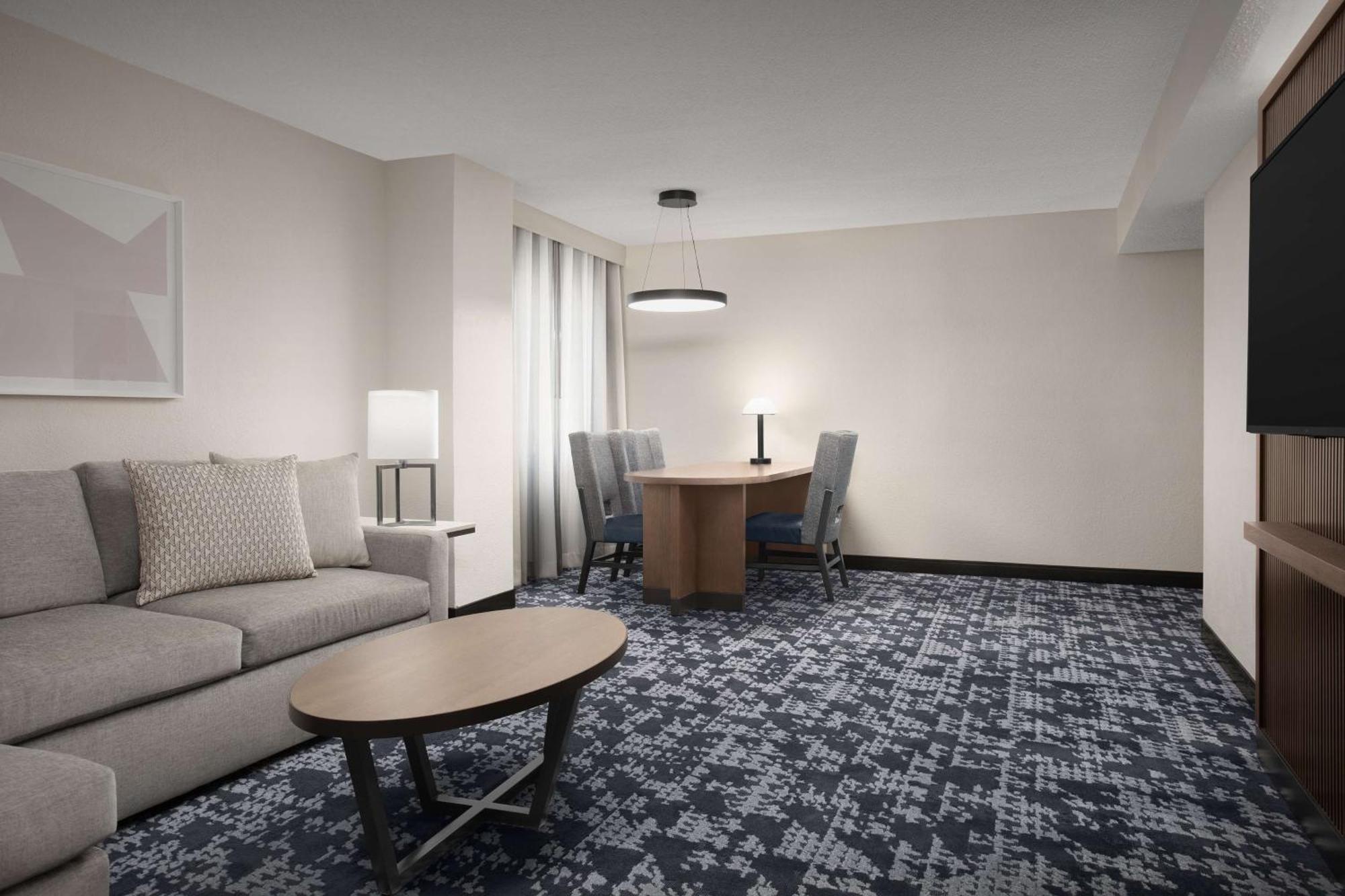 Embassy Suites By Hilton Dallas Near The Galleria Buitenkant foto